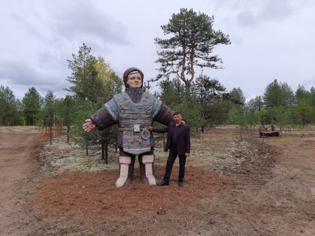 Мастера из Сыктывдина изготовили статую бабушки Параськи для заповедника
